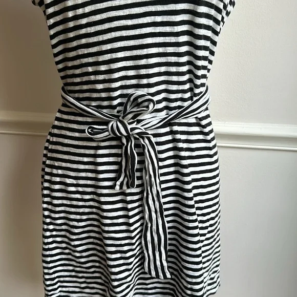 J Crew Short-sleeve striped tie-waist T-shirt dress Black and white size Small - Picture 6 of 8